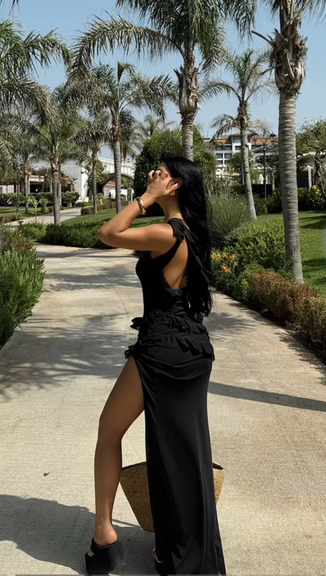 Black maxy dress